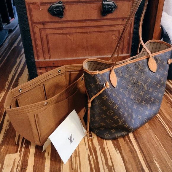Beautiful Louis Vuitton Neverfull MM w/ New Orgainizer & Receipt! - Picture 2 of 16